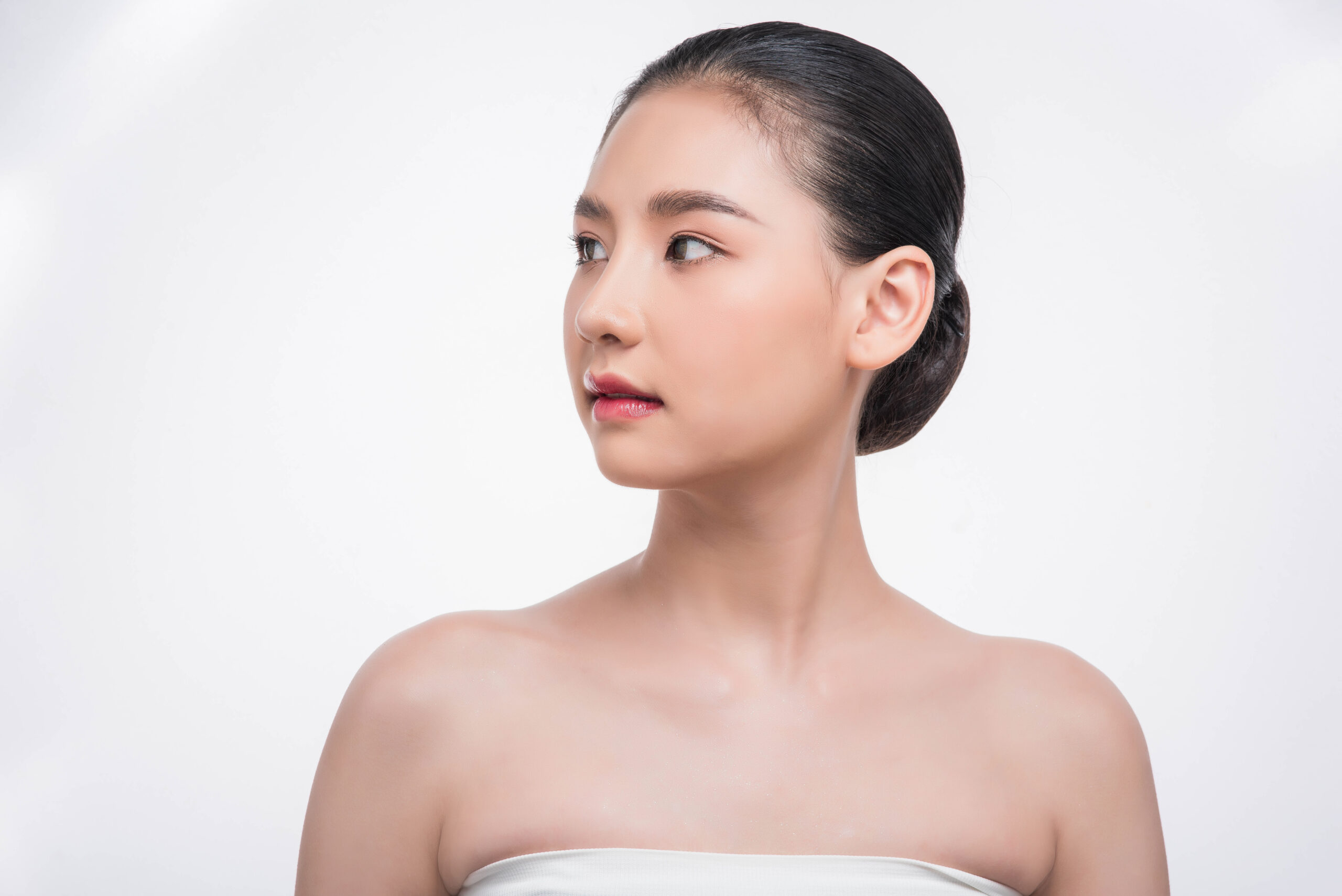 ยกใบหน้า